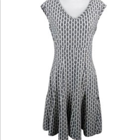 Just...Taylor Dresses & Skirts - 🗽{Just...Taylor} Pleated Pattern Dress🌆